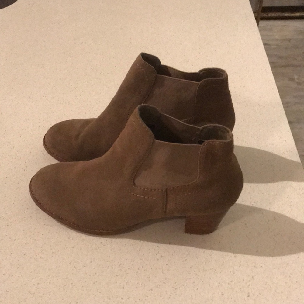 Tan Dolce Vita Size 8.5 Booties